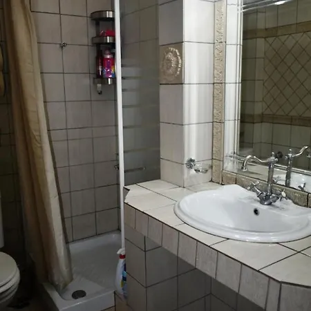 Luxury Next To The Apartment